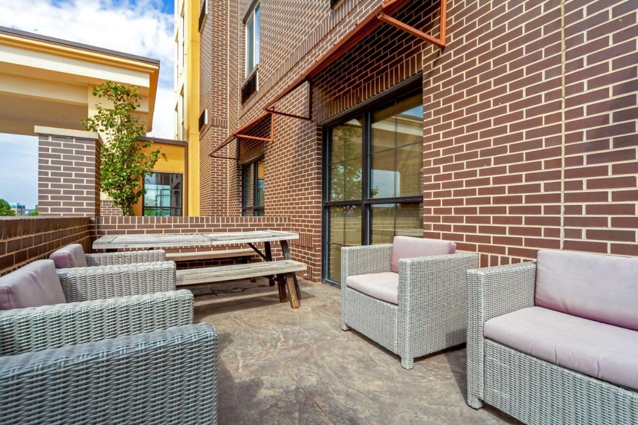 Comfort Suites La Vista Экстерьер фото