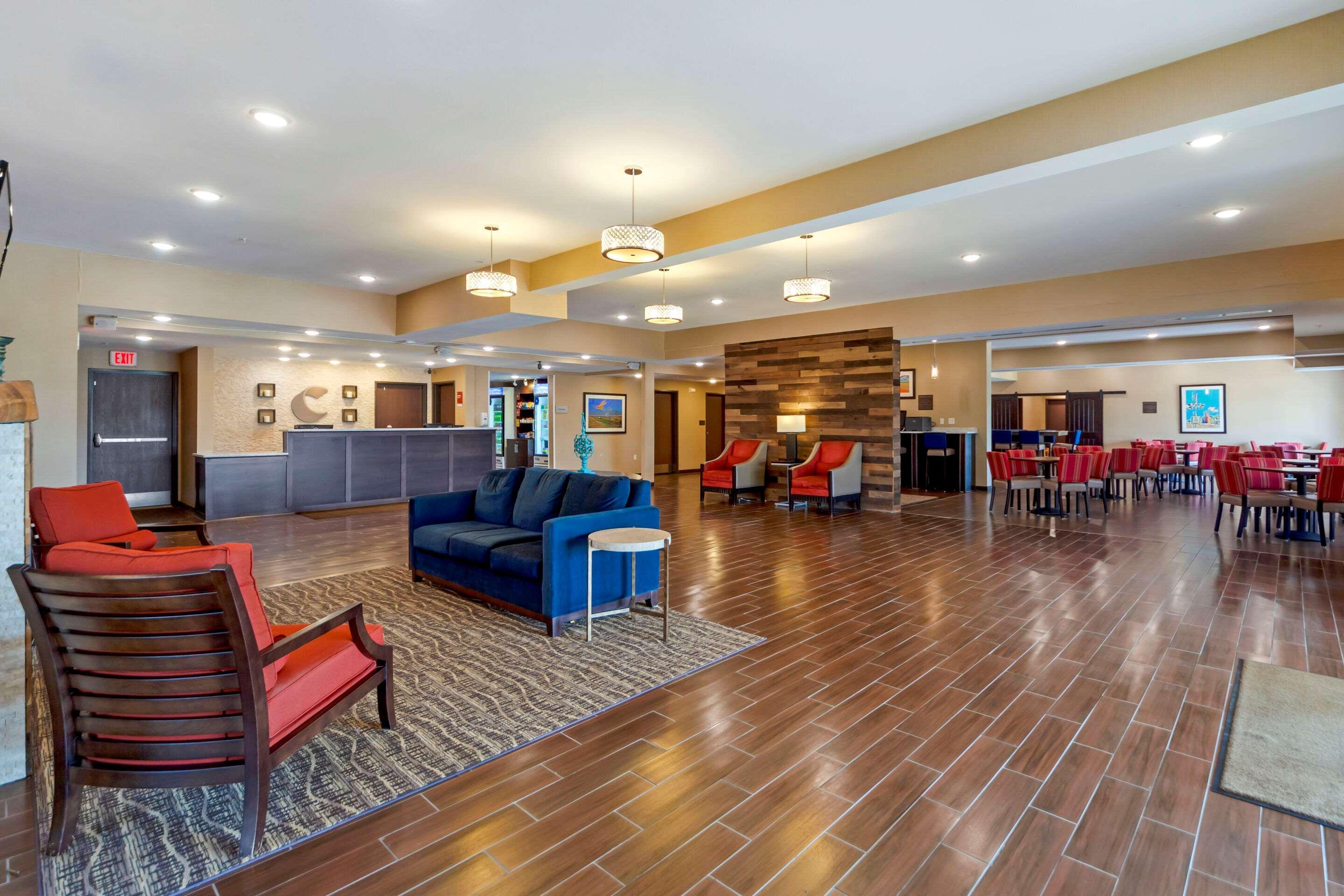 Comfort Suites La Vista Экстерьер фото